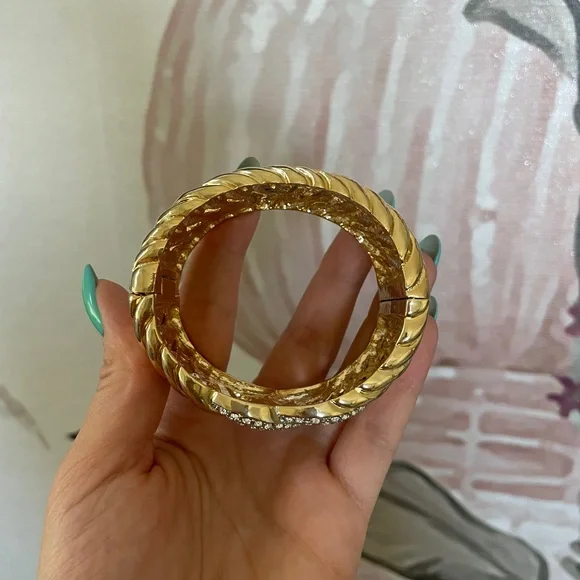 NWT Holden cuff magnet statement bracelet with crystals - Picture 4 of 7